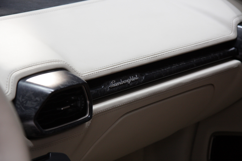 Illustration for article titled The Lamborghini Asterion Is Just As Beautiful On The Inside